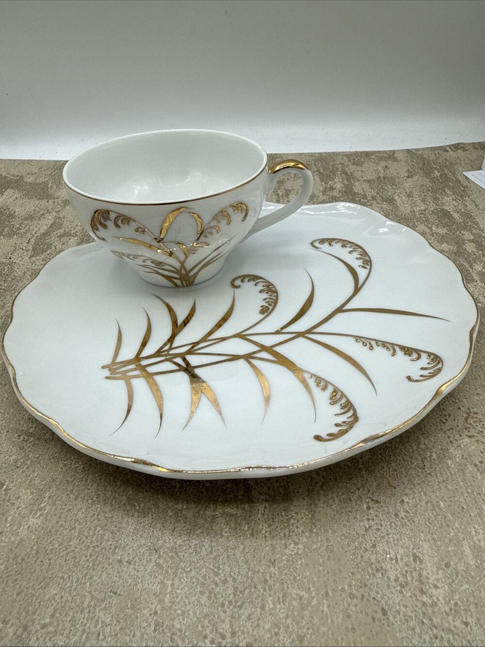 Sterling China Japan – Gold Abstract Plume Pattern Snack Set - Read Description
